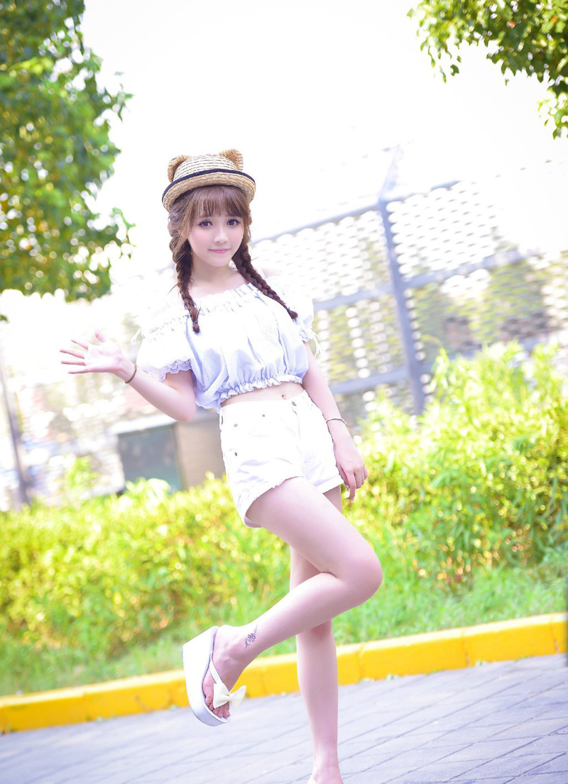 人之所以悲伤,是因为我们留不住岁月;而更无法面对的是有一日,青春,就这样消逝过去。